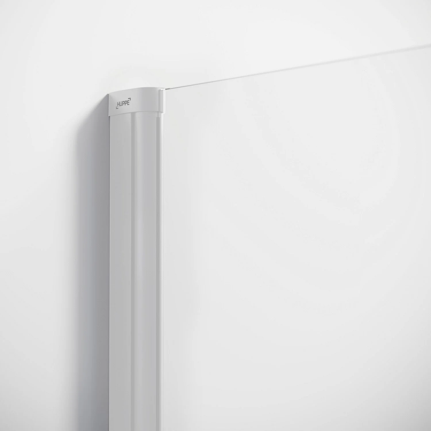 HÜPPE Solva teilgerahmt Badewannenabtrennung 1-teilig 75 x 150 cm, Glas mit Anti-Plaque, Linksbefestigung Bild 2