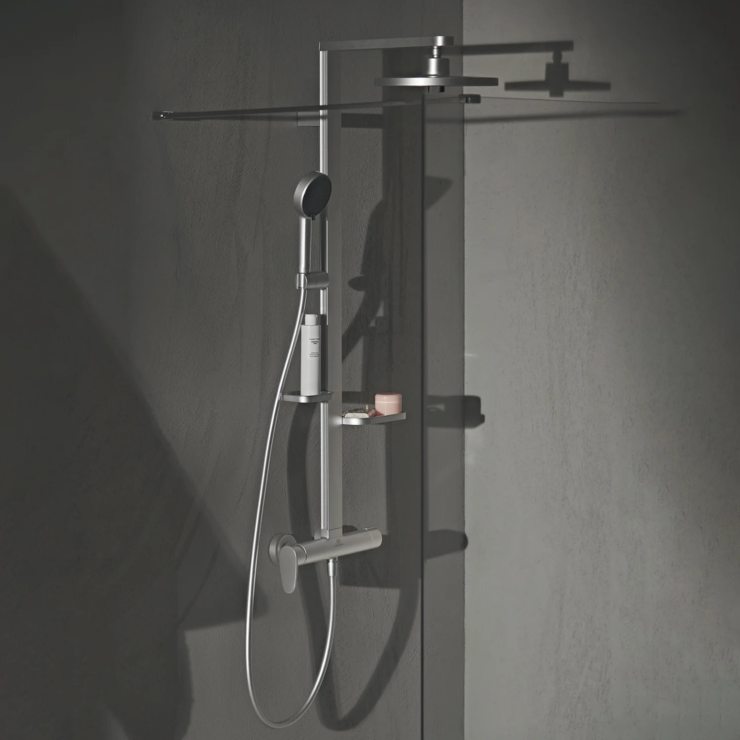 Ideal Standard Alu+ system prysznicowy z baterią prysznicową Ceraflow, 2 półkami, słuchawkami prysznicowymi z 2 funkcjami oraz deszczownicami z 2 funkcjami Zdjęcie 8