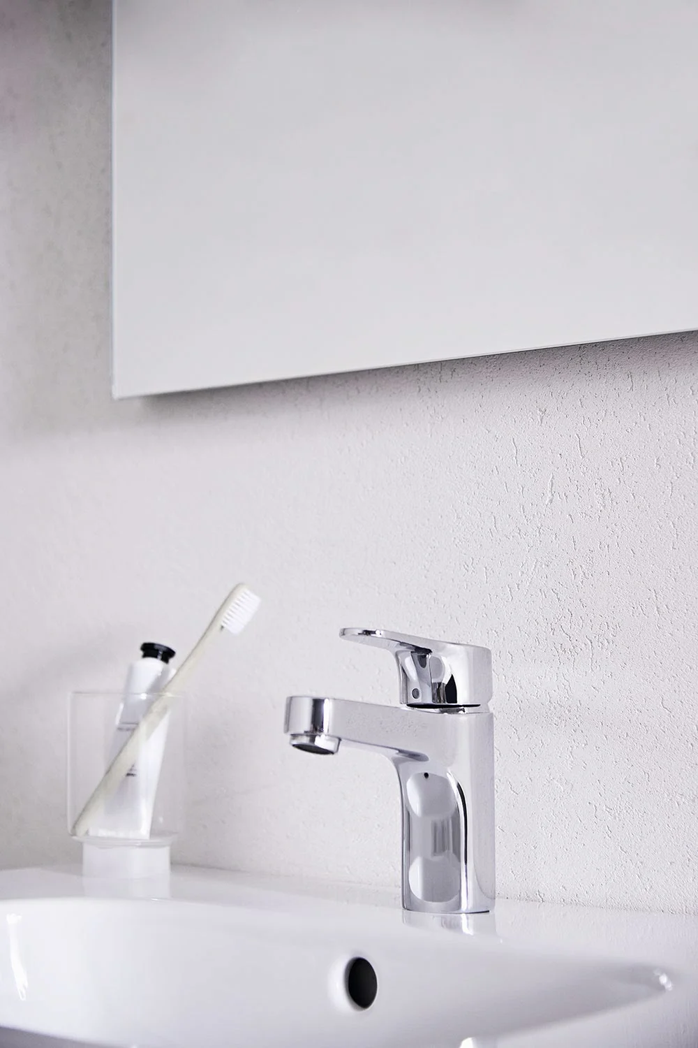 Nowoczesna bateria umywalkowa w łazience, Ideal Standard