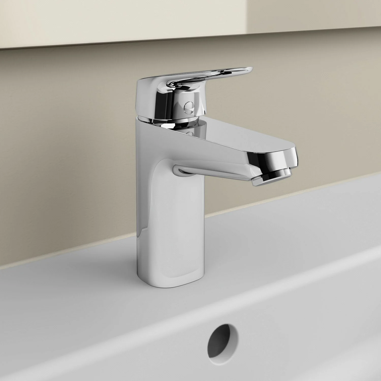 Chromowana bateria na umywalce w zbliżeniu, Ideal Standard