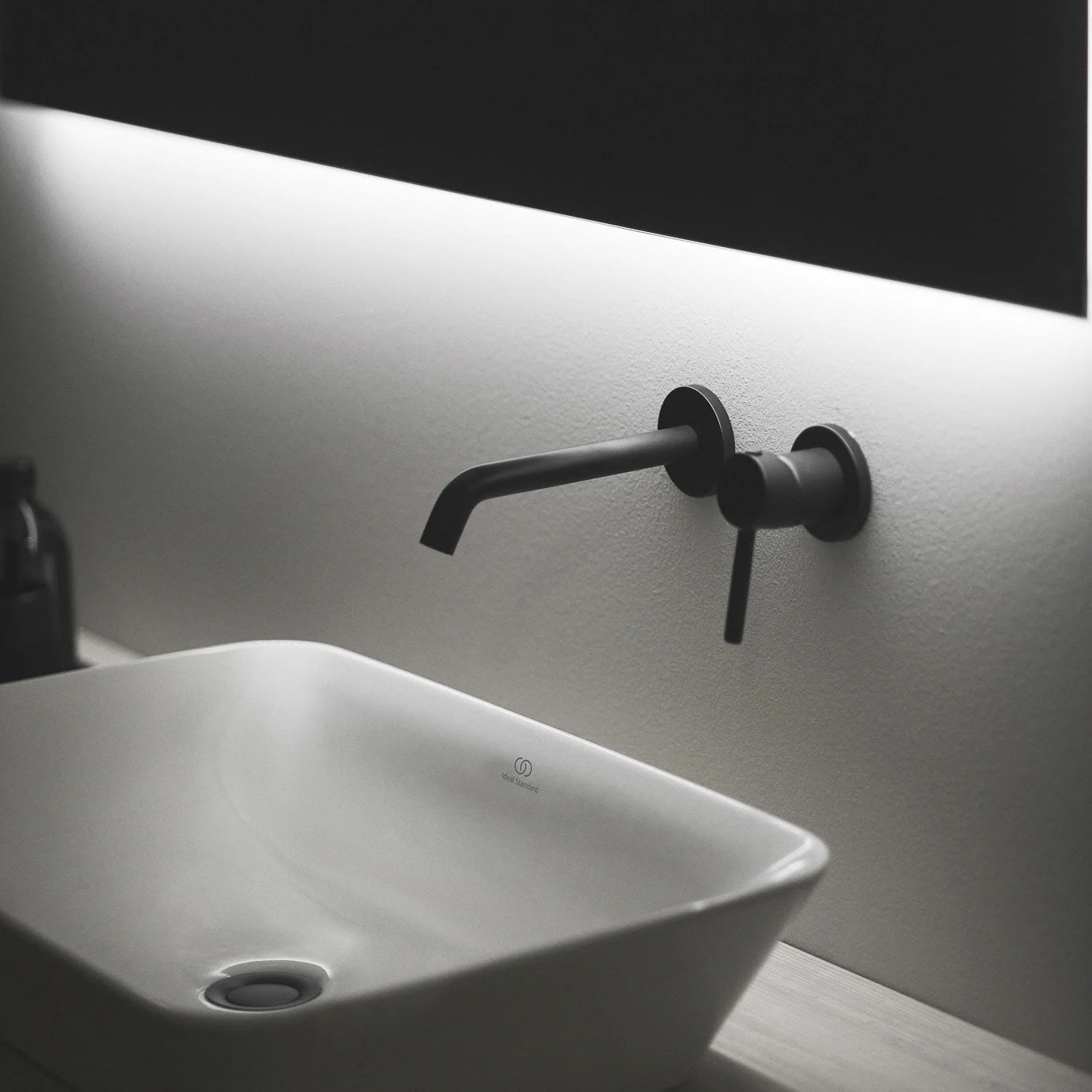 Ideal Standard Ceraline Wandwaschtischarmatur Unterputz Bild 4