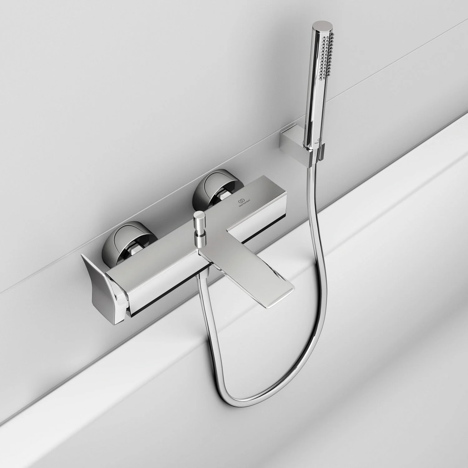 Chromowany kran łazienkowy z góry na wannie, Ideal Standard