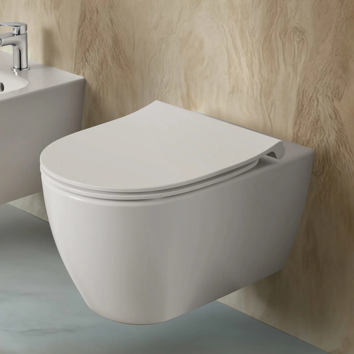 Toaleta podwieszana w łazience, Ideal Standard