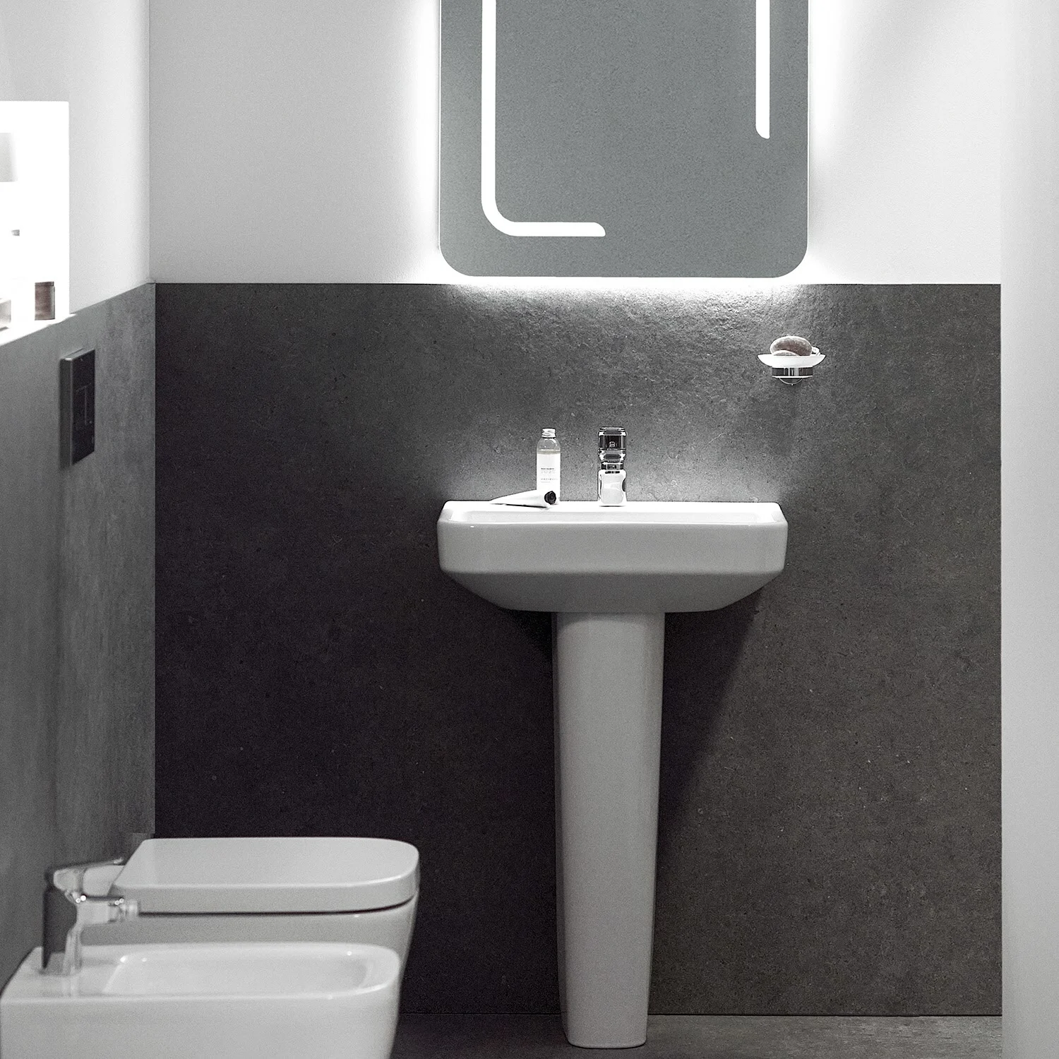 Ideal Standard i.life S Waschtisch 55 cm, 1 Hahnloch, mit Überlauf Bild 8