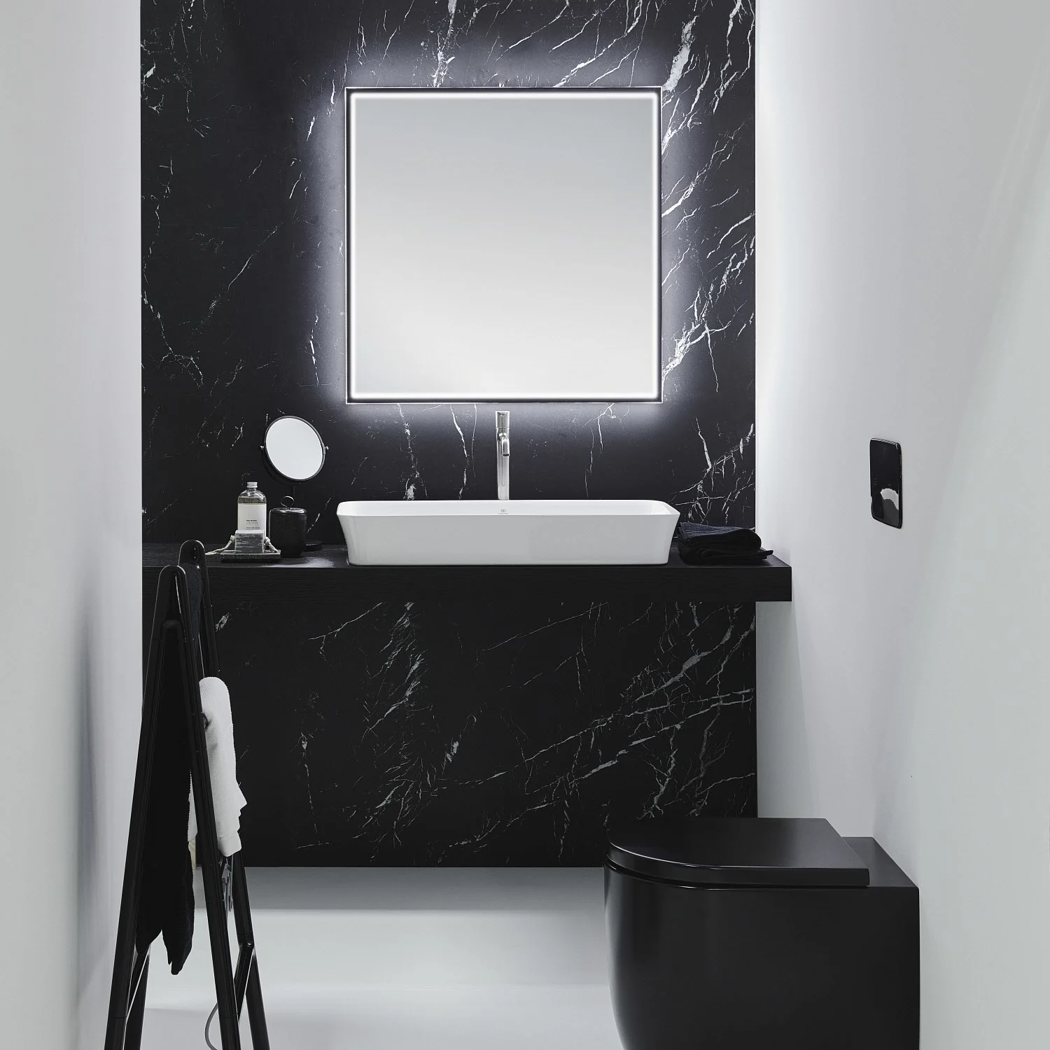 Ideal Standard Badspiegel Conca quadratisch 80 cm mit Beleuchtung in neutralem Design Bild 8