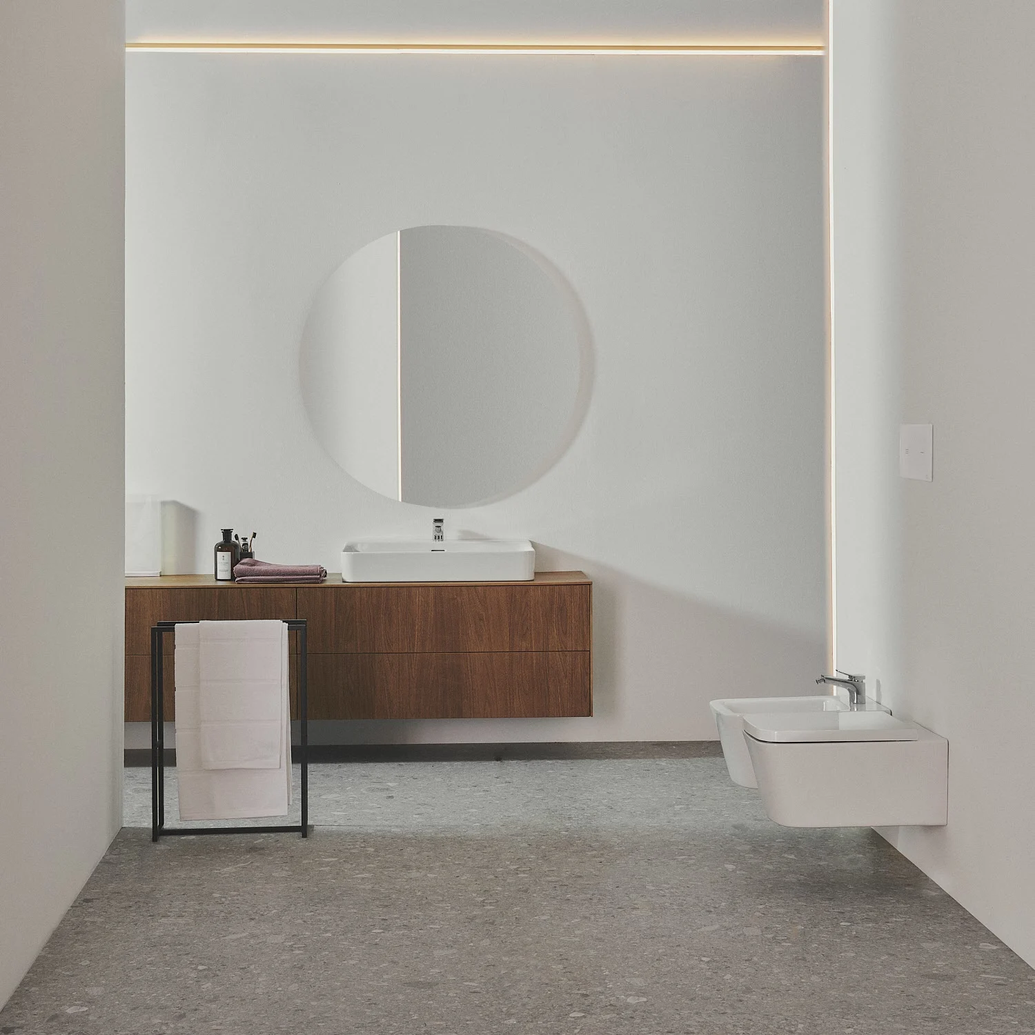 Ideal Standard Conca Badspiegel rund 120 cm mit Ambientebeleuchtung in Aluminiumoptik Bild 7