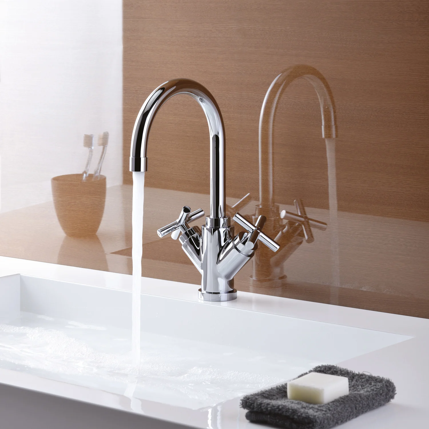 Kronenbach Zeta 2.0 Zweigriff-Waschtischmischer mit Ablaufgarnitur Bild 4