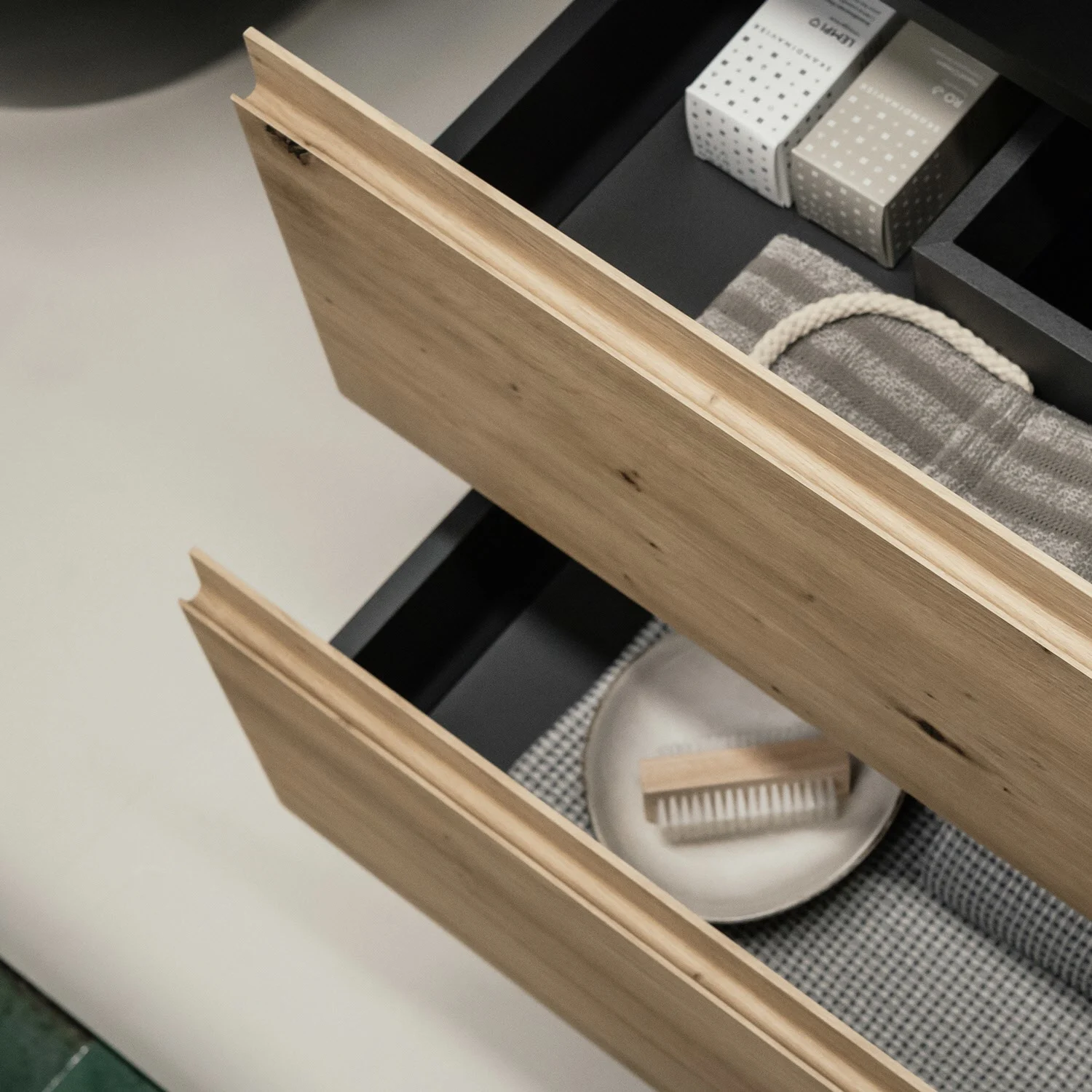 LAUFEN LANI für Kartell • LAUFEN Waschtischunterschrank 88 x 45 cm mit 2 Auszügen Bild 2