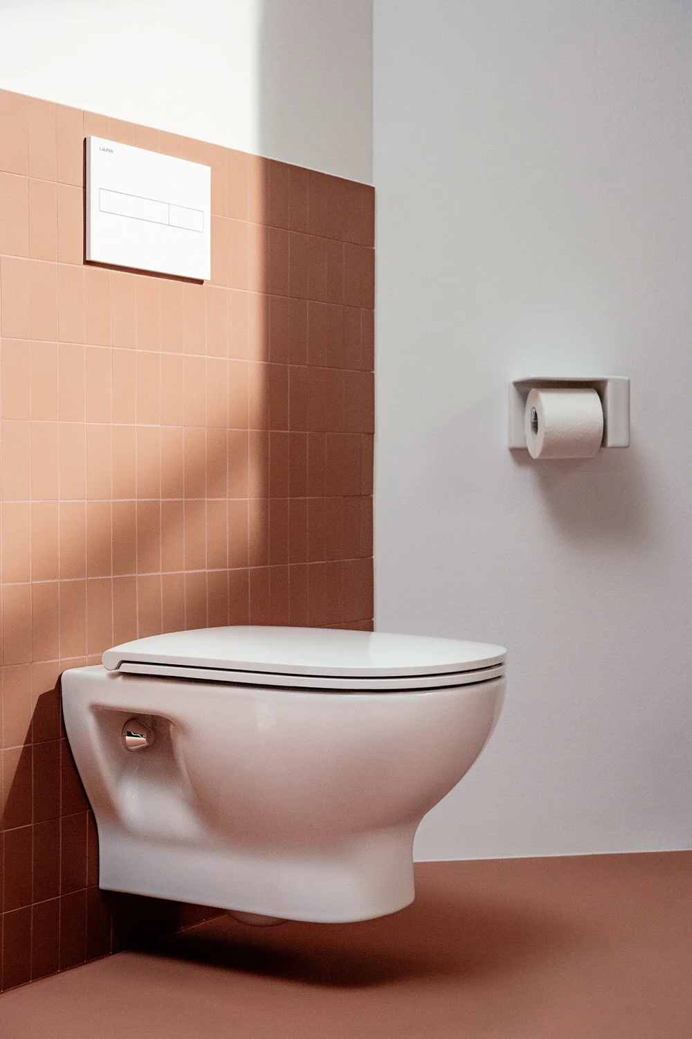LAUFEN LUA Slim WC-Sitz mit Deckel mit Absenkautomatik Bild 2