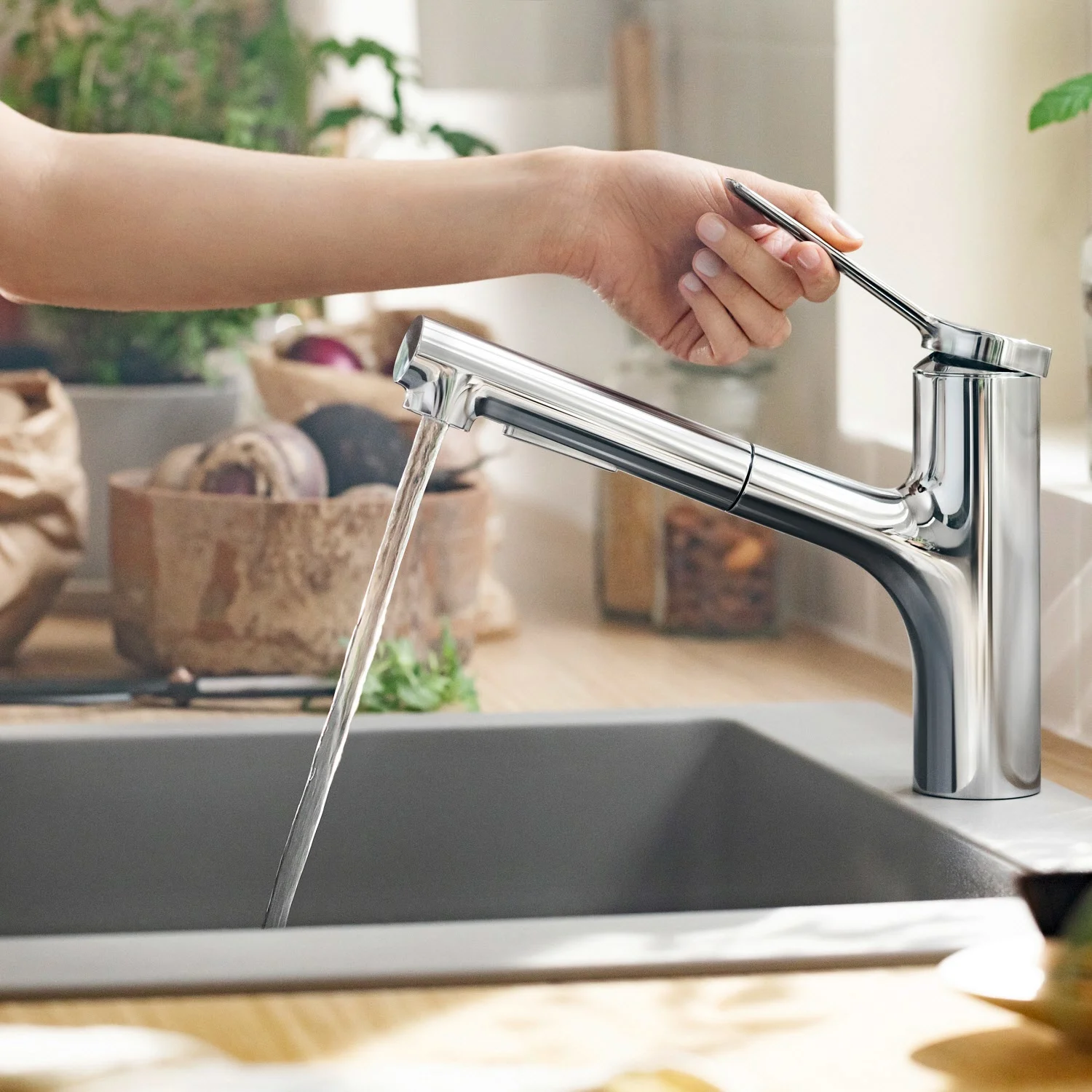 hansgrohe Zesis M33 Einhebel-Küchenarmatur 150, Eco, Ausziehbrause, 2 Strahlarten Bild 2