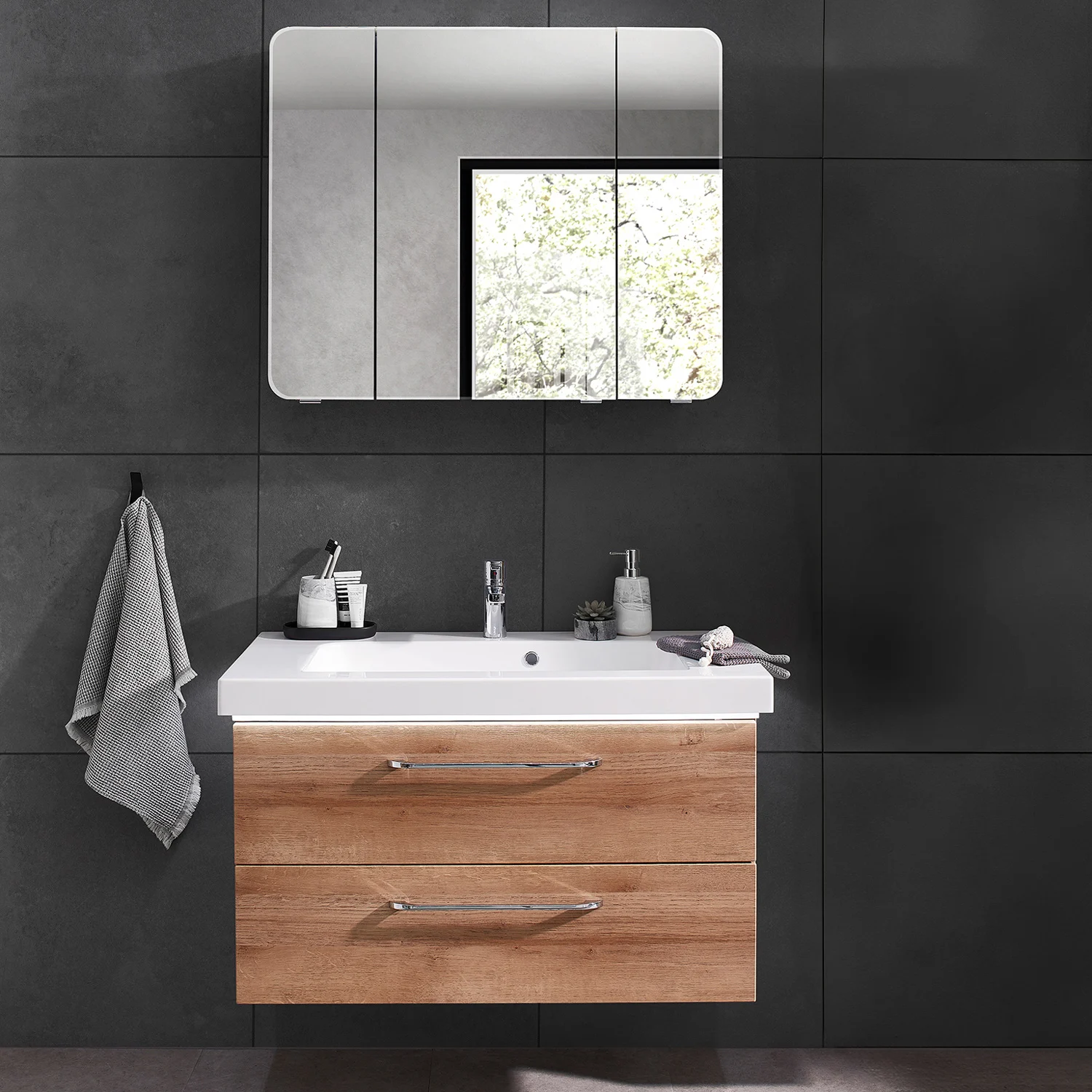 Pelipal Balto Waschtischkombination mit Mineralmarmorwaschtisch 92 cm, Griff Z1 und Spiegelschrank