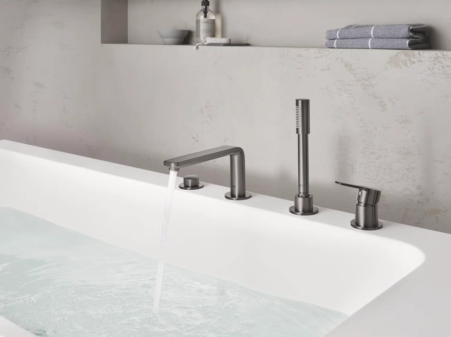 Grohe Lineare New – 4-otworowy zestaw baterii wannowej z uchwytem jednoręcznym Zdjęcie 2