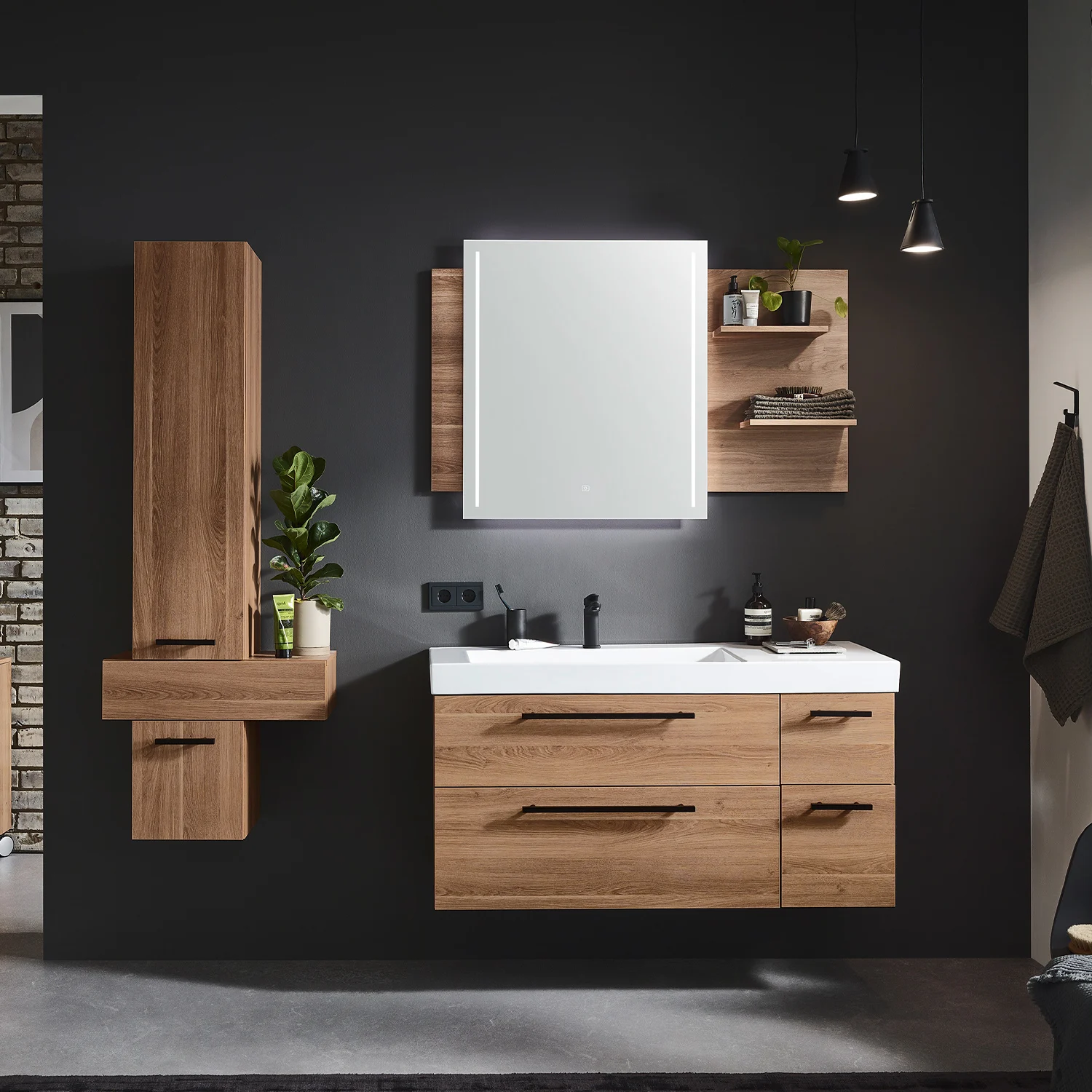 Drewniany zestaw umywalkowy w stylowej łazience, Puris