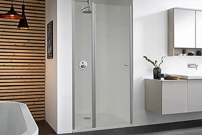 Pendeltür mit Festelement in Nische