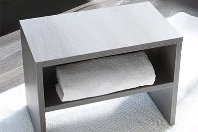 Neutrale Einzelmöbel