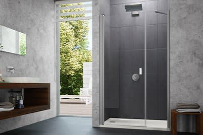 Schwingtür mit Nebenteil