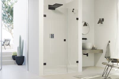 Schwingtür mit Nebenteil in Nische