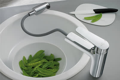 mit ausziehbarem Auslauf