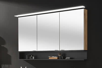 Flächenspiegel und Spiegelschränke