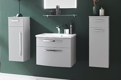 Hoch- und Seitenschränke