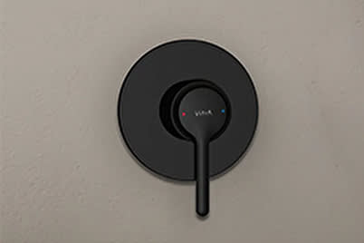 Wannenfüll- und Brausearmaturen