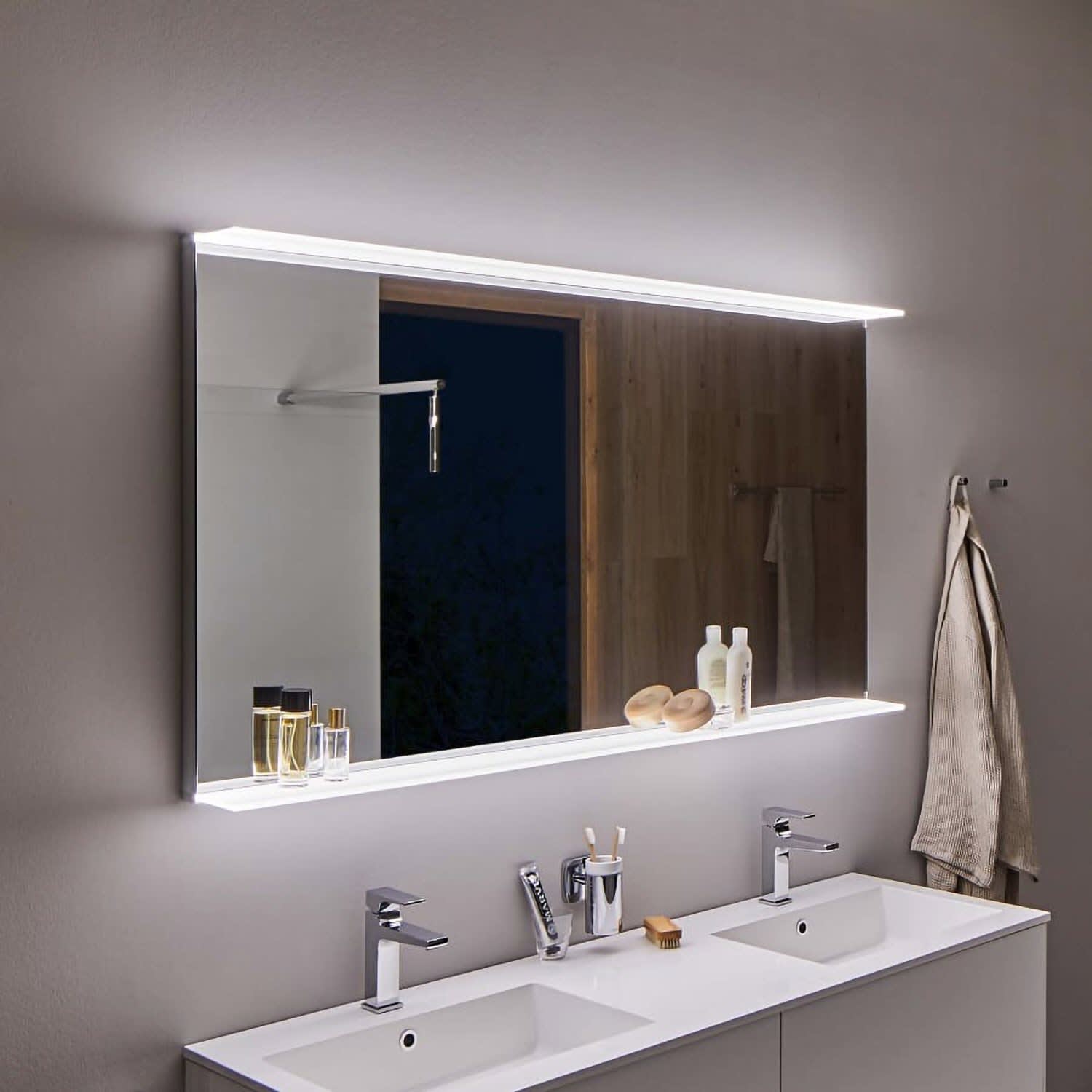 kalb, LED Spiegel PIA 60x80 cm Badspiegel beleuchtet Lichtspiegel  Badezimmer Wandspiegel Aluminium