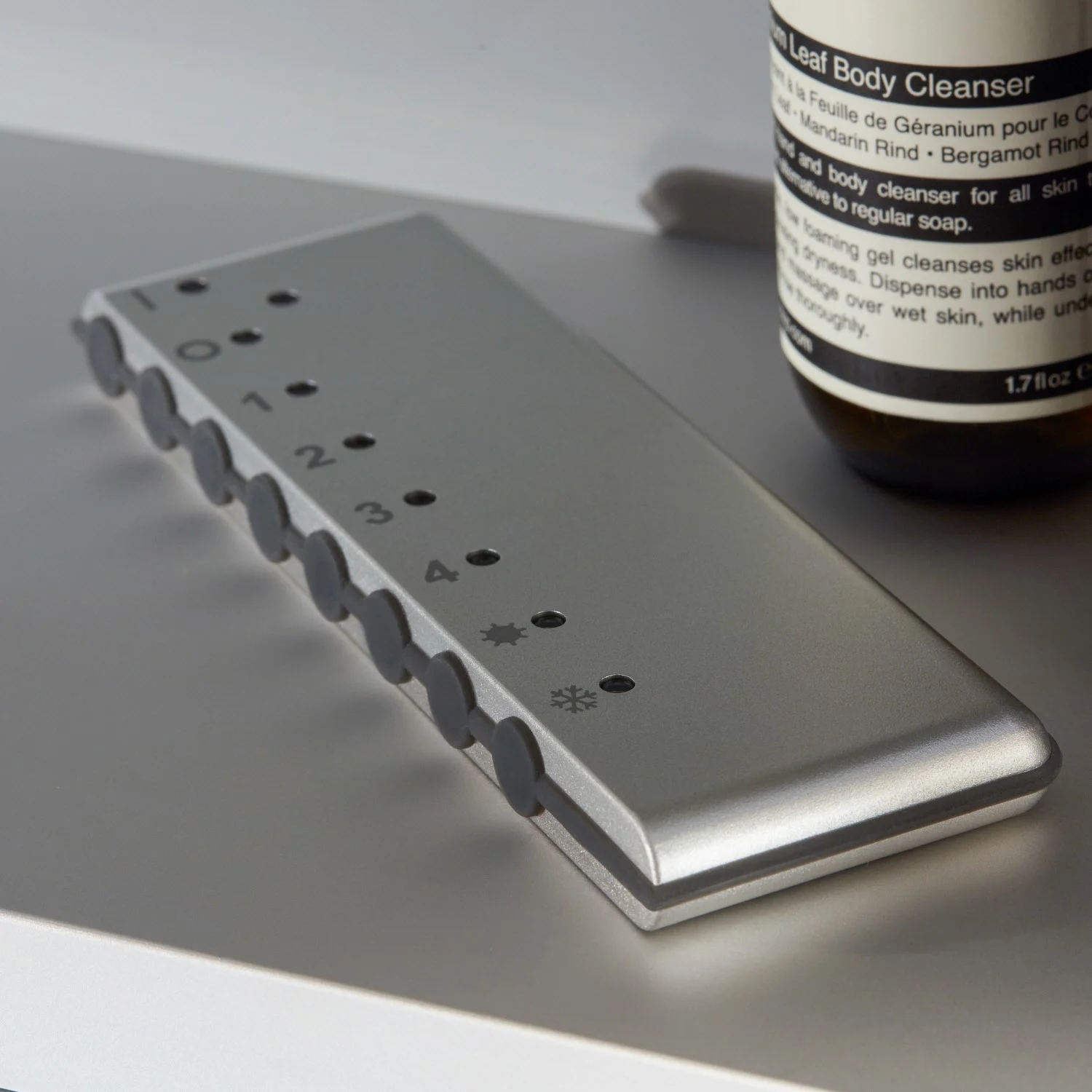 Sanipa Twiga Keramikwaschtisch Design 80 cm mit Unterschrank, 2 Auszüge, inkl. LED-Beleuchtung Bild 7