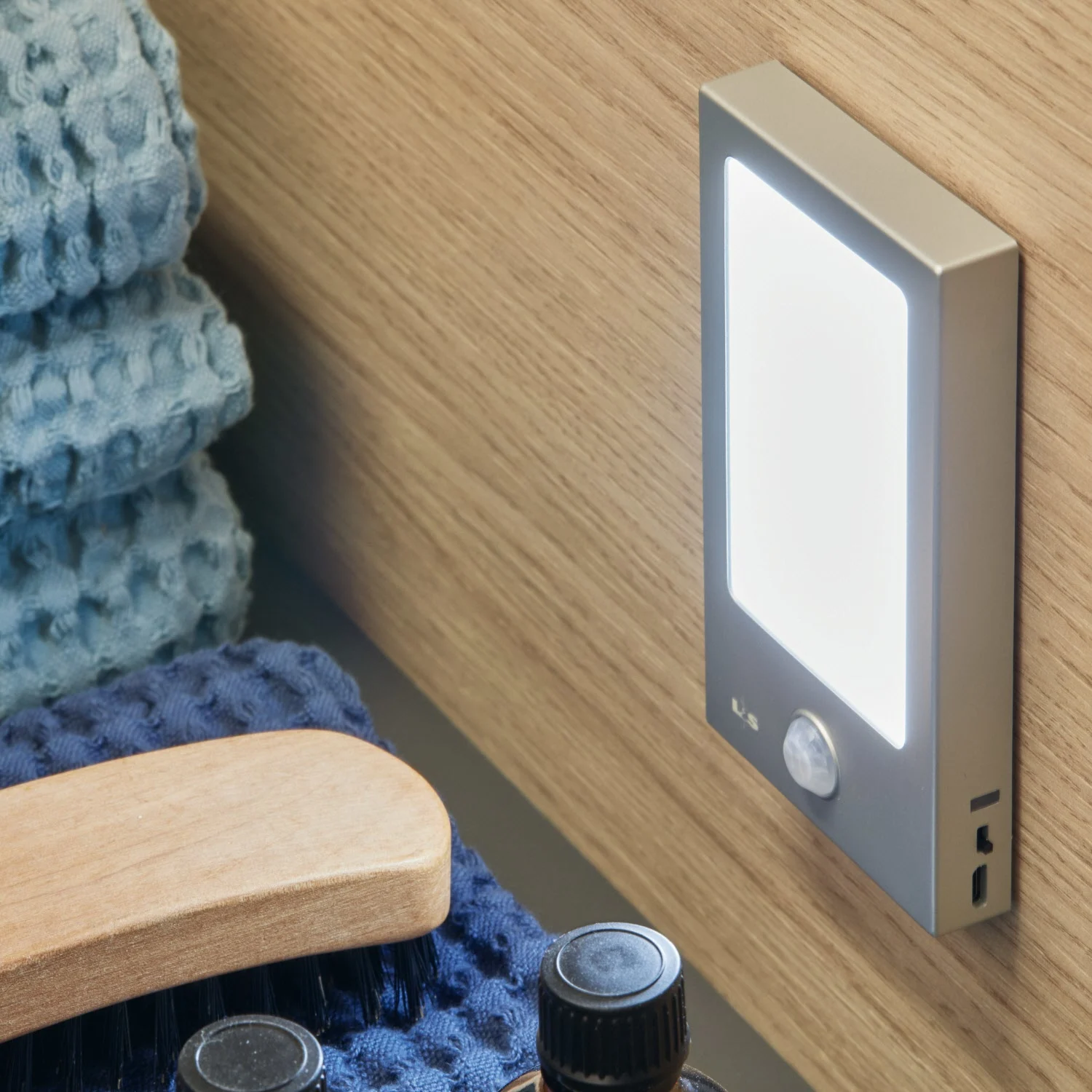 Sanipa Schrankbeleuchtung mit Bewegungssensor Bild 2