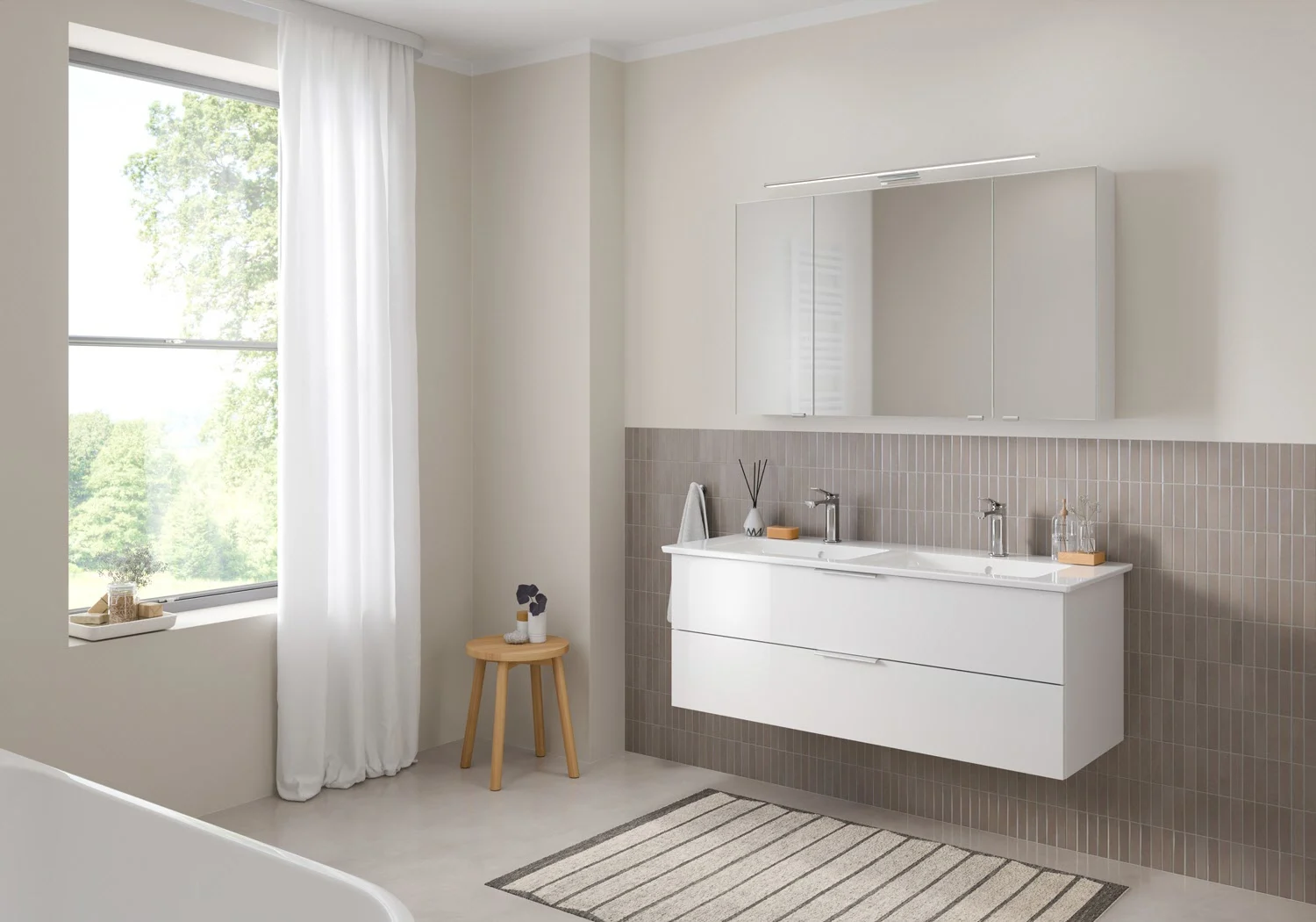Steinkamp Living 2.0 / Villeroy & Boch Venticello Badmöbel Set 130 cm mit Spiegelschrank, 3 Türen Bild 6