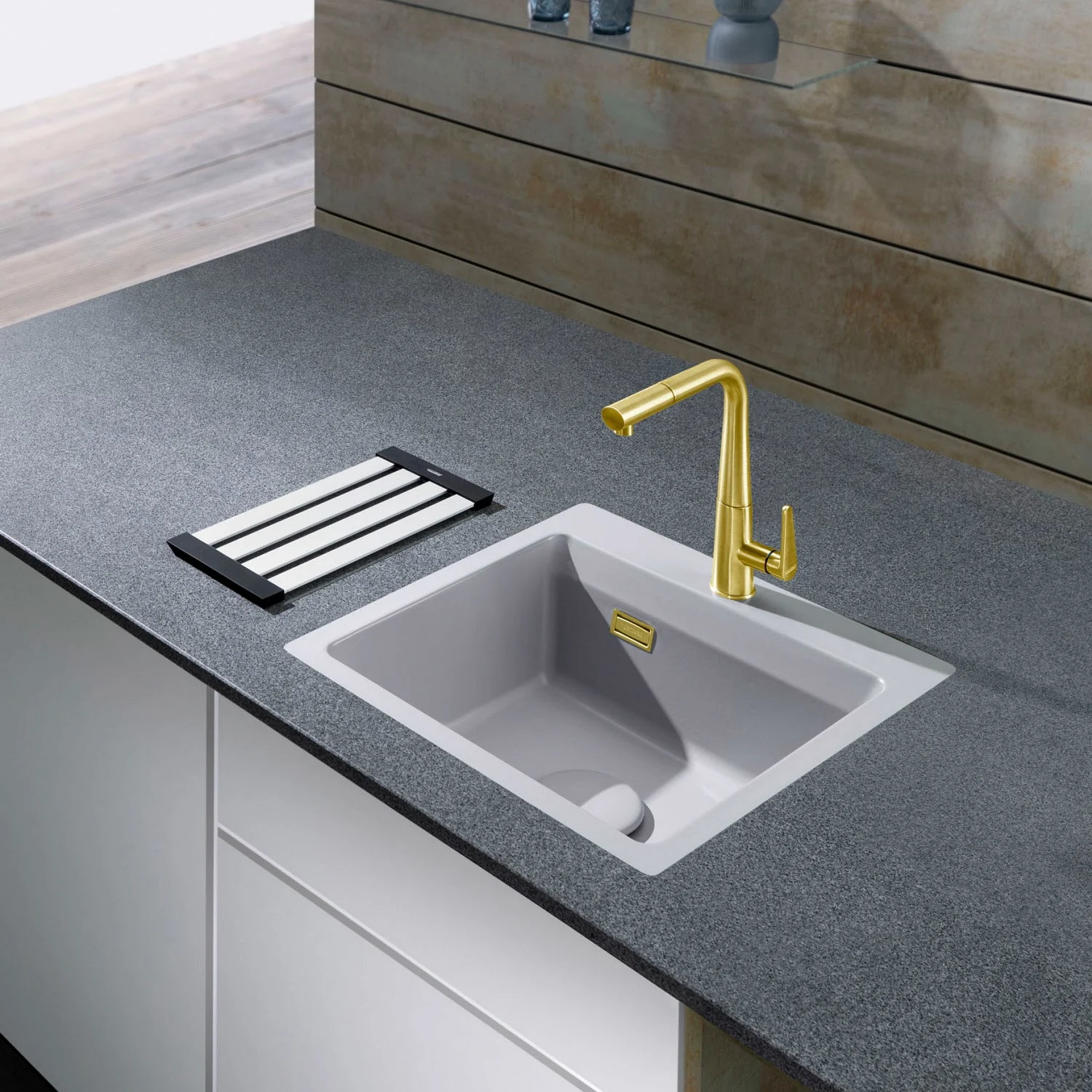 Zlewozmywak ceramiczny ze złotą baterią w kuchni, Systemceram