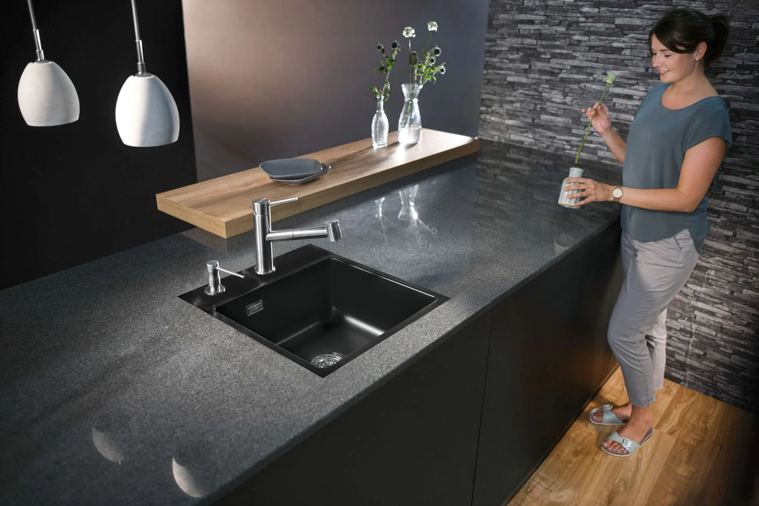 Kuchnia z ceramicznym zlewem i dekoracją, Systemceram