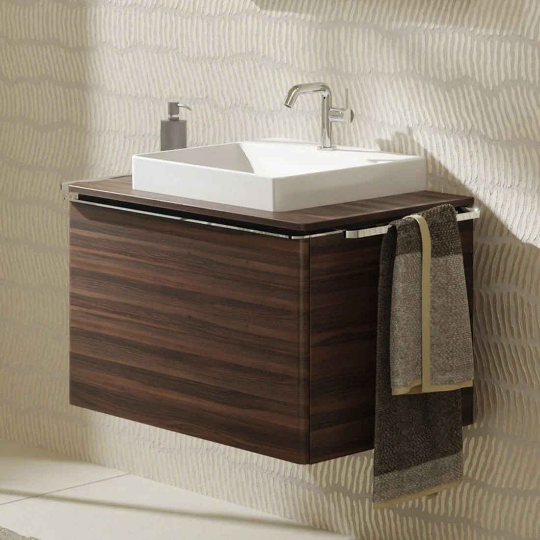 hansgrohe Xelu Q Waschtischunterschrank für Konsole 78 x 48,5 cm, 1 Schubkasten, Griff chrom hansgrohe Xelu Q Waschtischunterschrank für Konsole 78 x 48,5 cm, 1 Schubkasten, Griff chrom