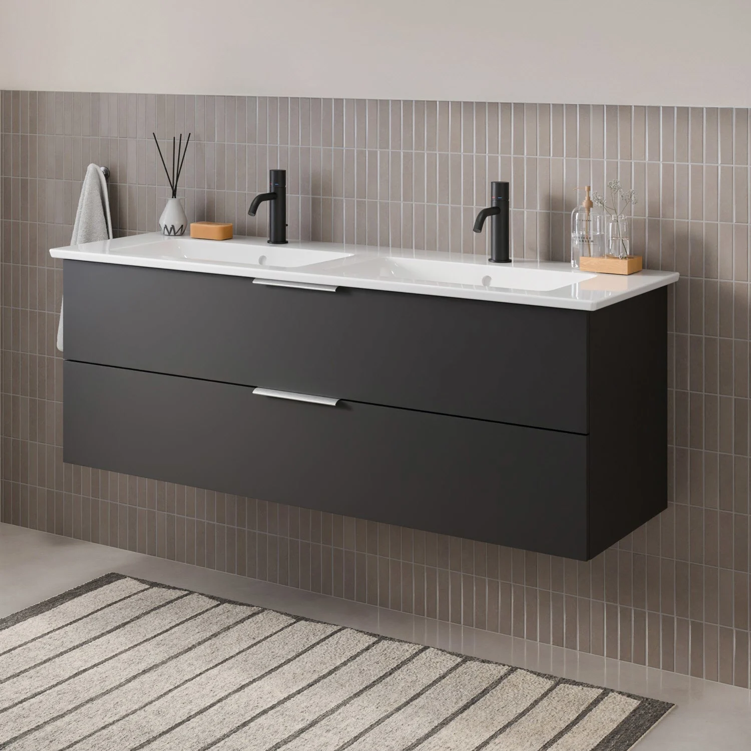 Steinkamp Living 2.0 Waschtischunterschrank 125 cm mit Villeroy & Boch Venticello Doppel-Waschtisch 130 cm CeramitPlus mit Überlauf