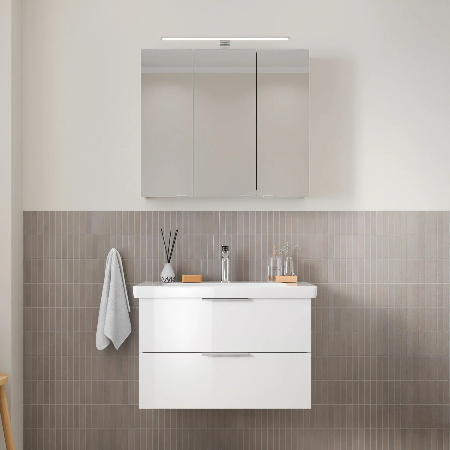 Steinkamp Living 2.0 / Villeroy & Boch Subway 3.0 Badmöbel Set 80 cm mit Spiegelschrank