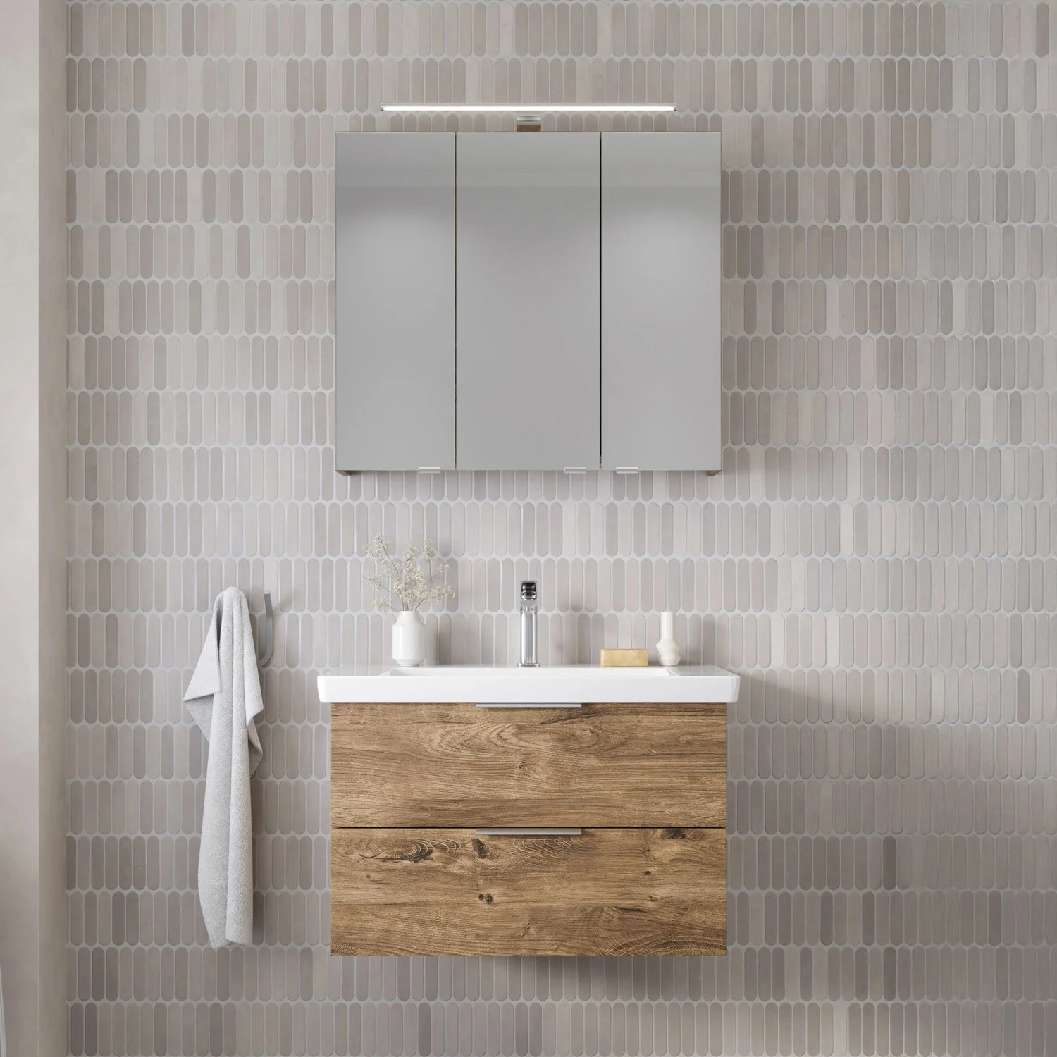 Steinkamp Living 2.0 / Villeroy & Boch Subway 3.0 Badmöbel Set 80 cm mit Spiegelschrank