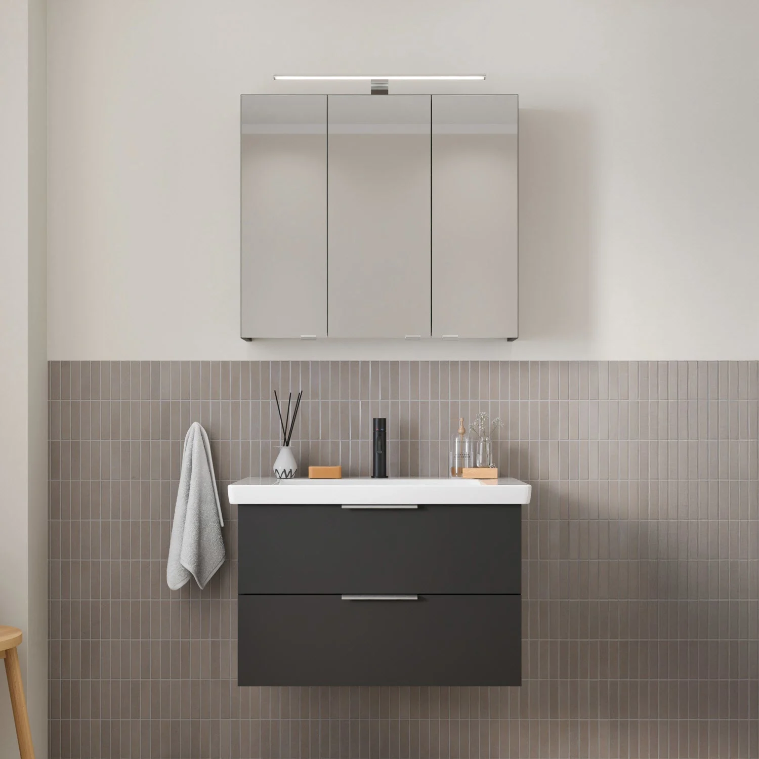 Steinkamp Living 2.0 / Villeroy & Boch Subway 3.0 Badmöbel Set 80 cm mit Spiegelschrank