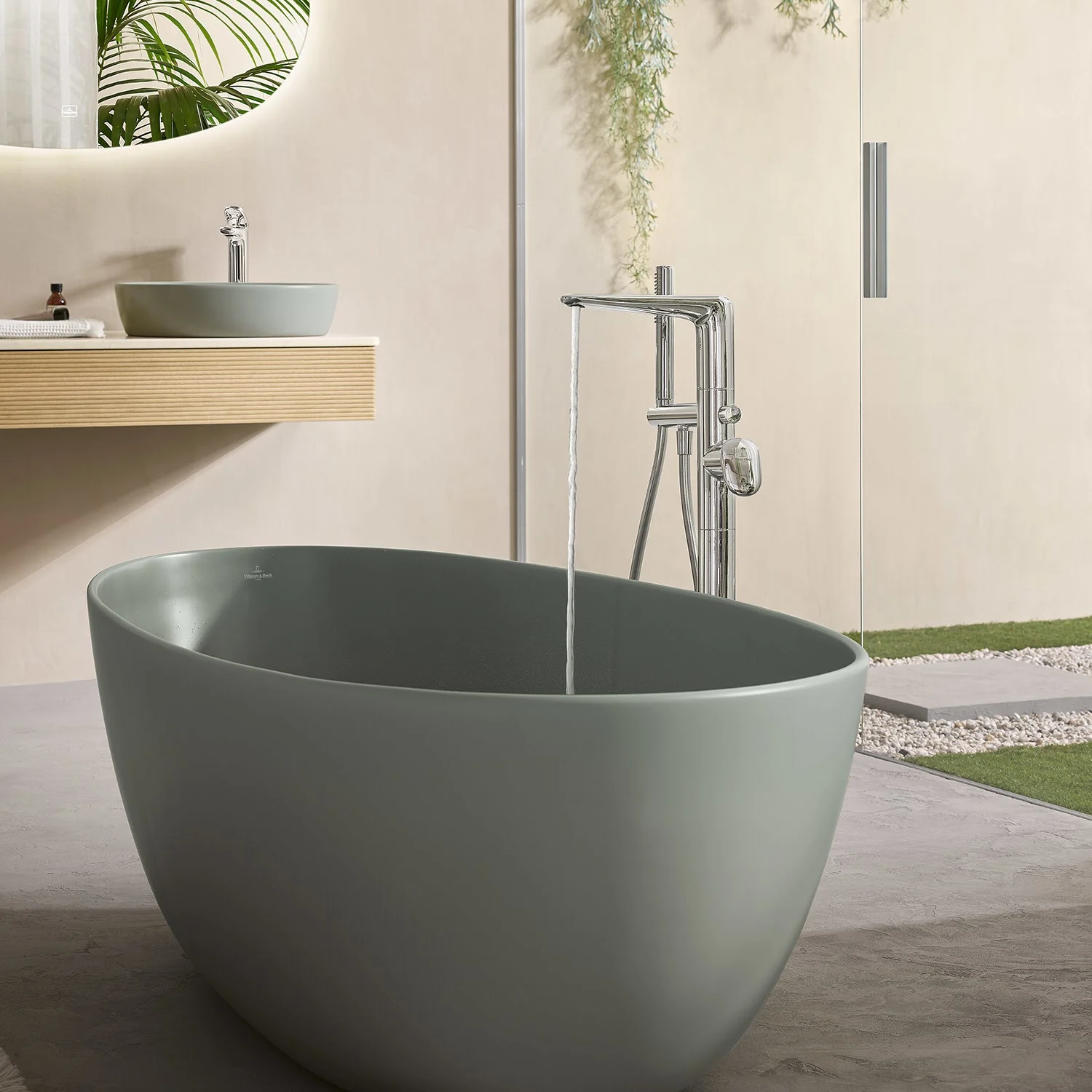 Szara wanna z kranem w łazience, Villeroy & Boch