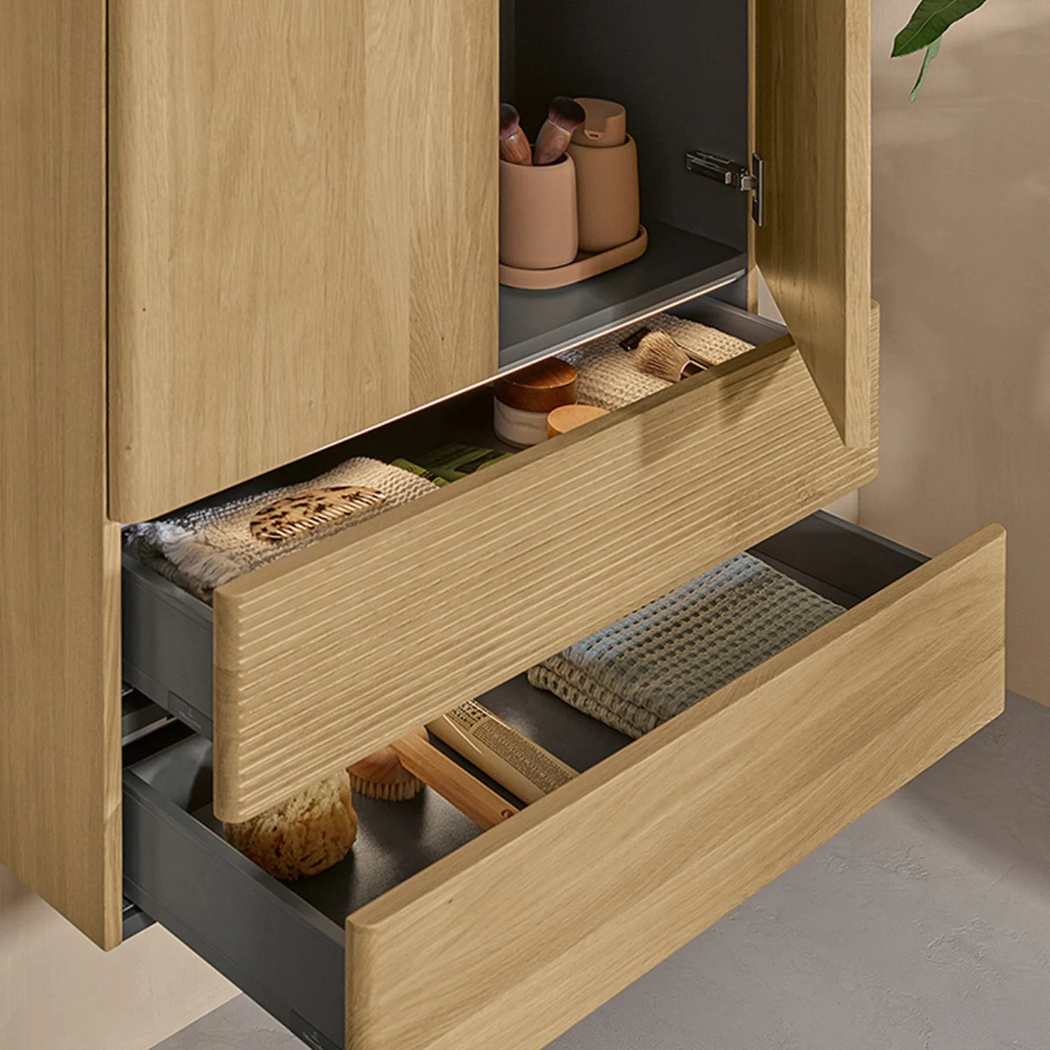 Villeroy & Boch Antao Highboard 81,4 x 103,9 cm, 2 Türen, Fronten mit Struktur, mit LED-Licht Bild 6