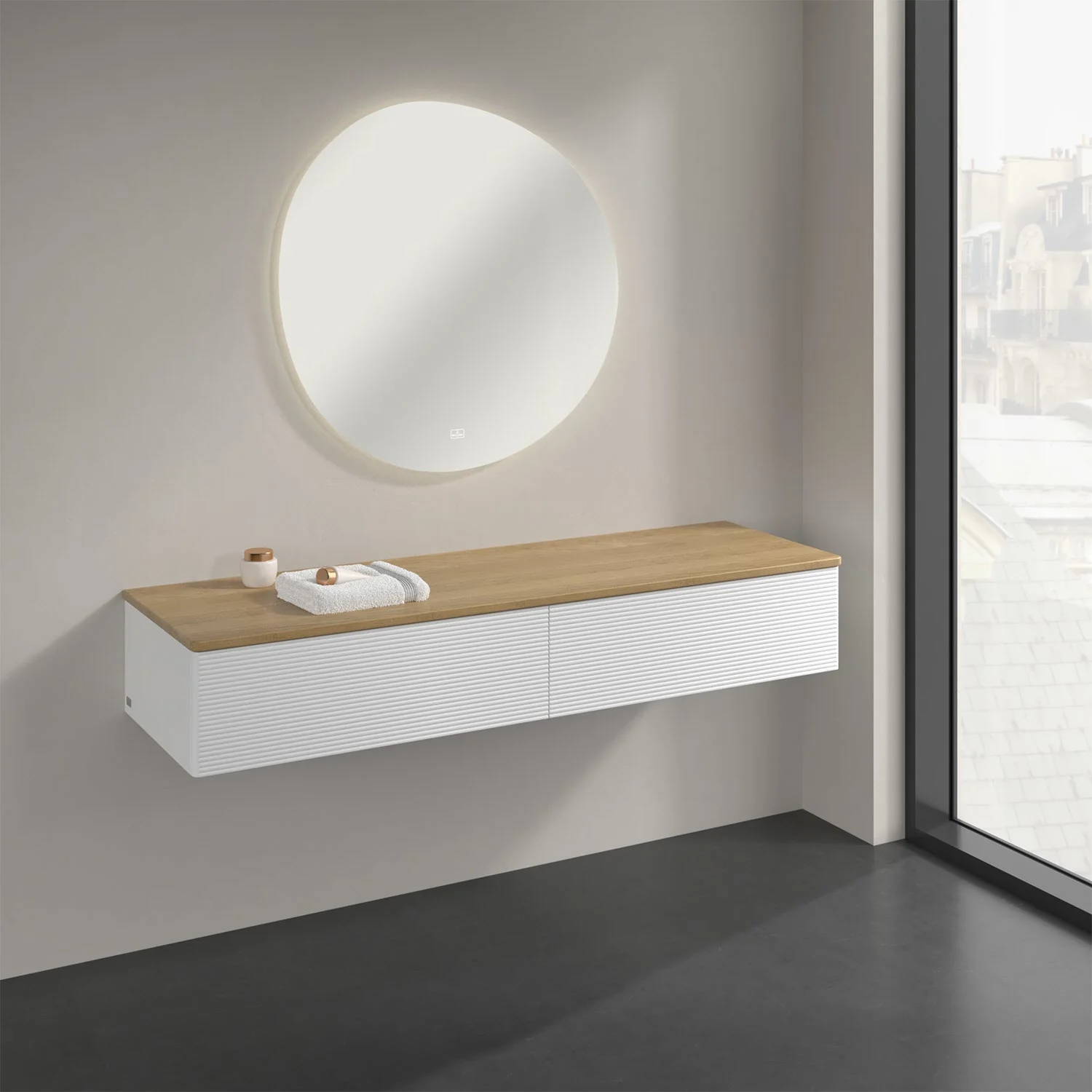 Wisząca szafka łazienkowa z lustrem w nowoczesnej łazience, Villeroy & Boch