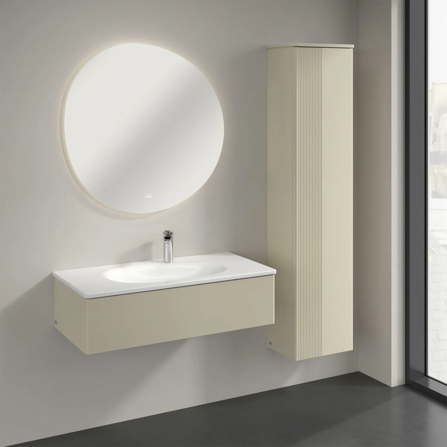 Beżowy zestaw mebli łazienkowych z okrągłym lustrem, Villeroy & Boch