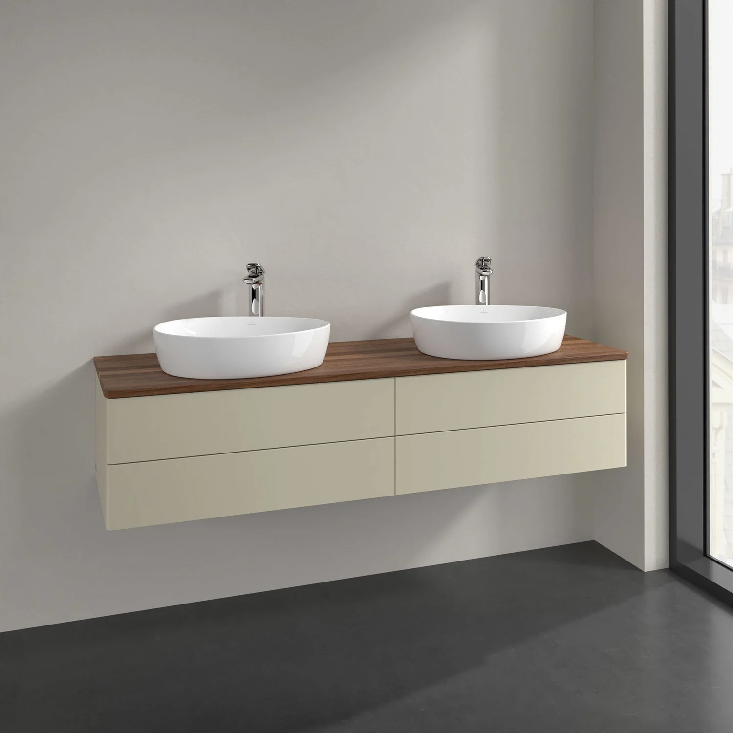 Podwójna umywalka z kremową szafką w nowoczesnej łazience, Villeroy & Boch
