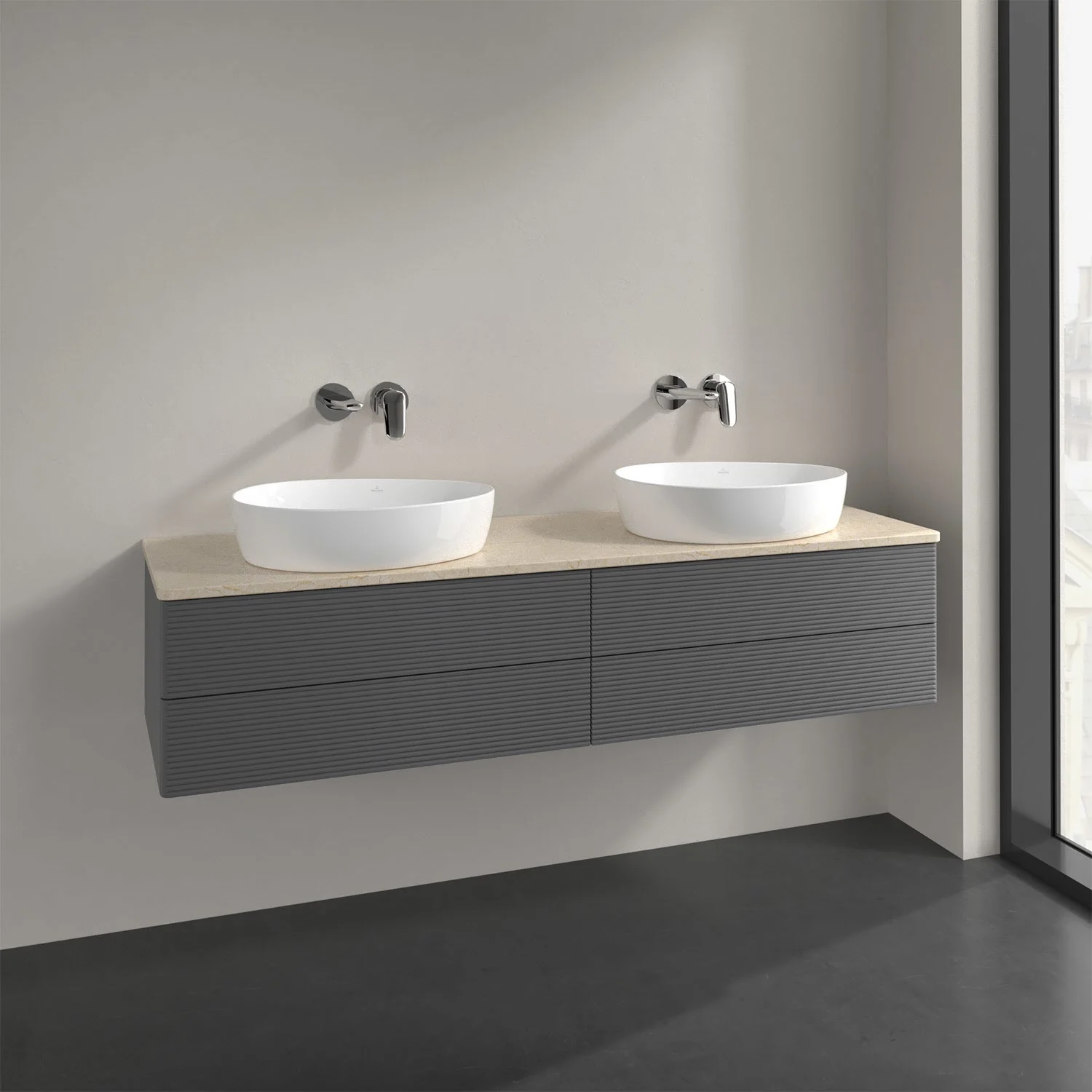 Podwójna umywalka z szarą szafką w łazience, Villeroy & Boch