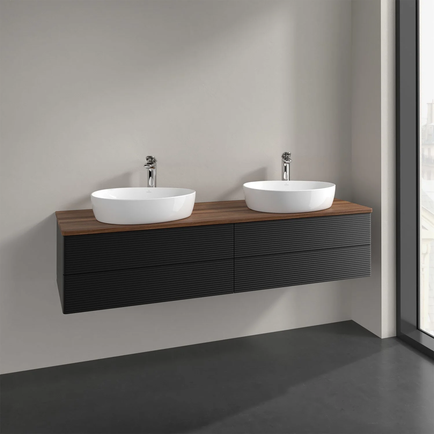 Podwójna umywalka z czarną szafką w łazience, Villeroy & Boch