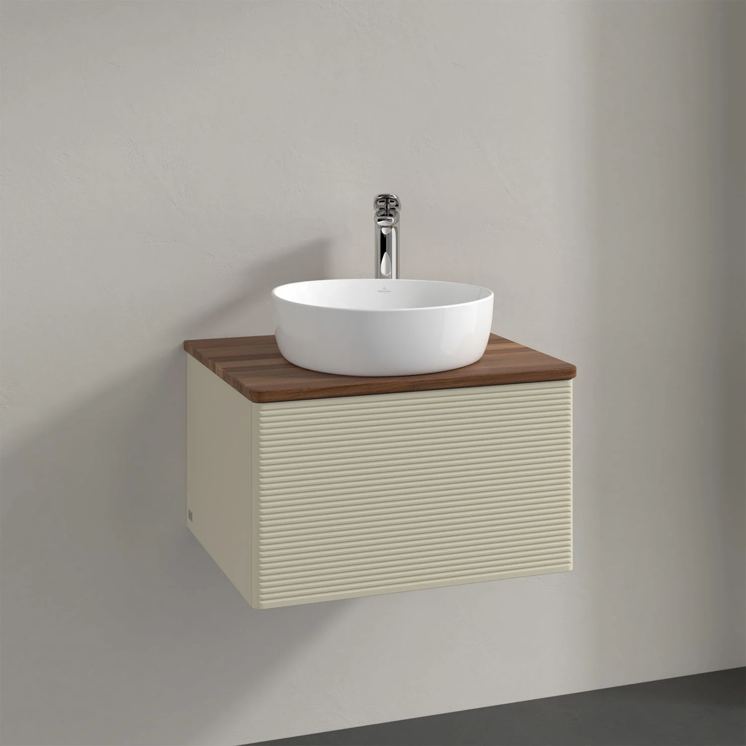 Umywalka z kremową szafką i drewnianym blatem, Villeroy & Boch