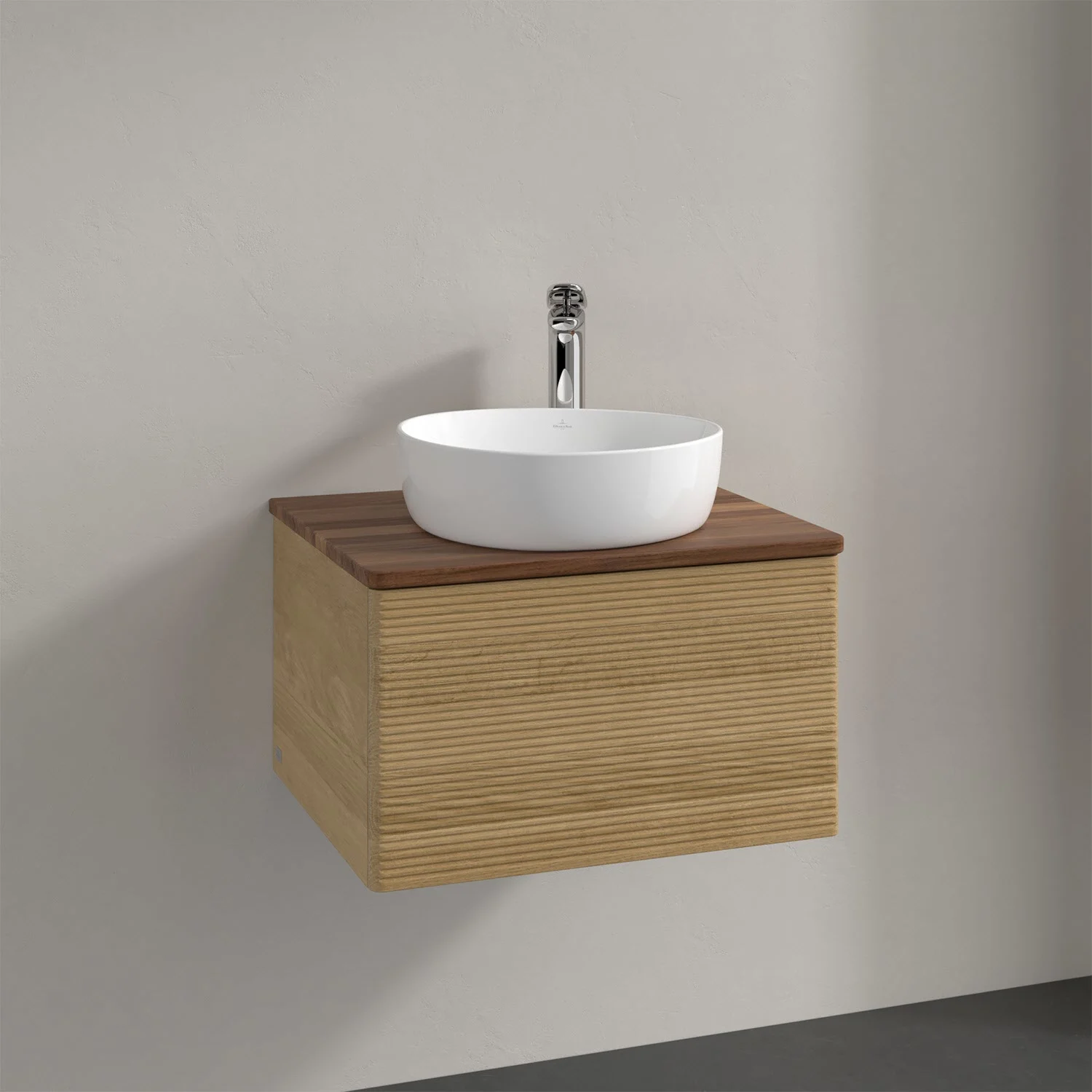 Umywalka z jasną drewnianą szafką i drewnianym blatem, Villeroy & Boch