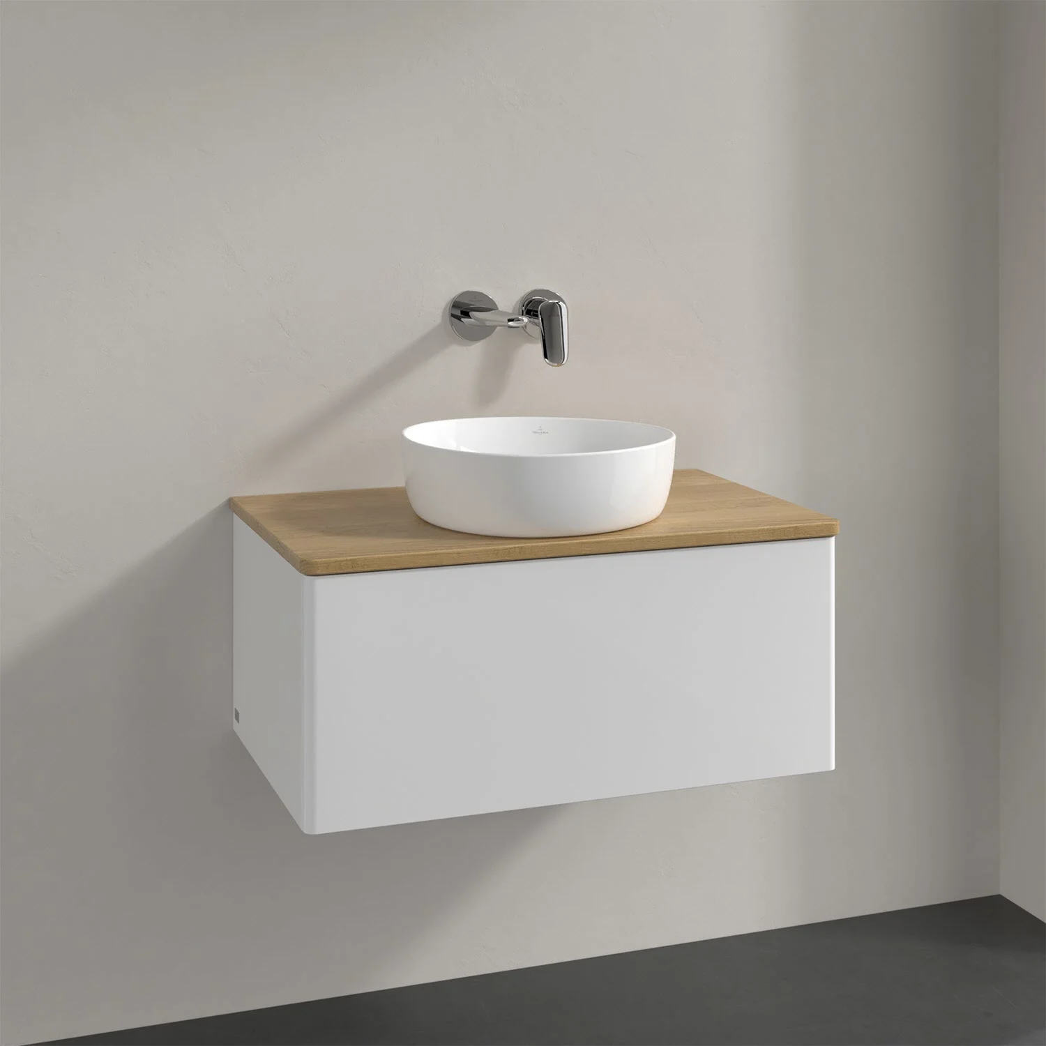 Umywalka z drewnianym blatem i białą szafką, Villeroy & Boch