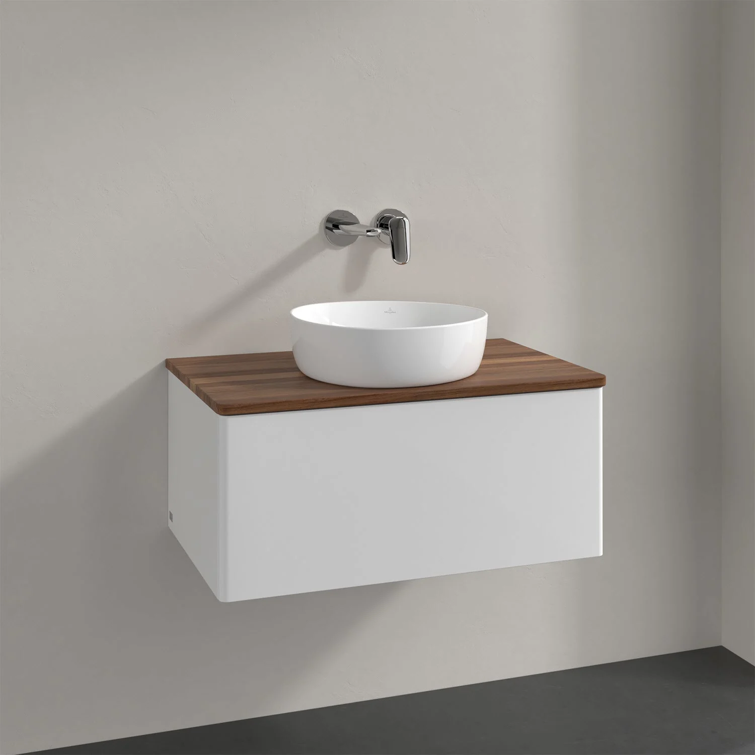 Biała umywalka z białą umywalką z bliska, Villeroy & Boch