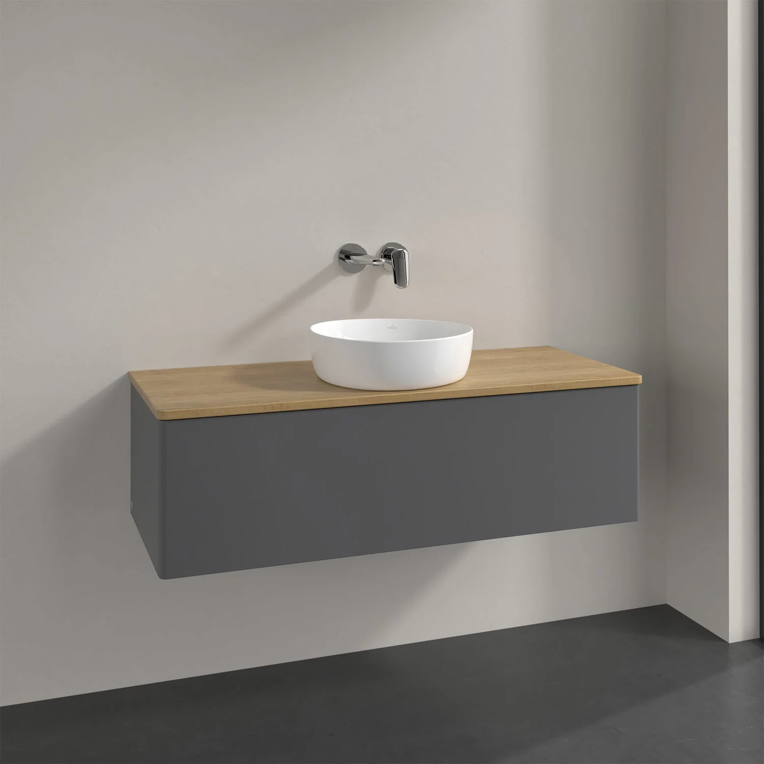 Szara umywalka z białą umywalką z bliska, Villeroy & Boch