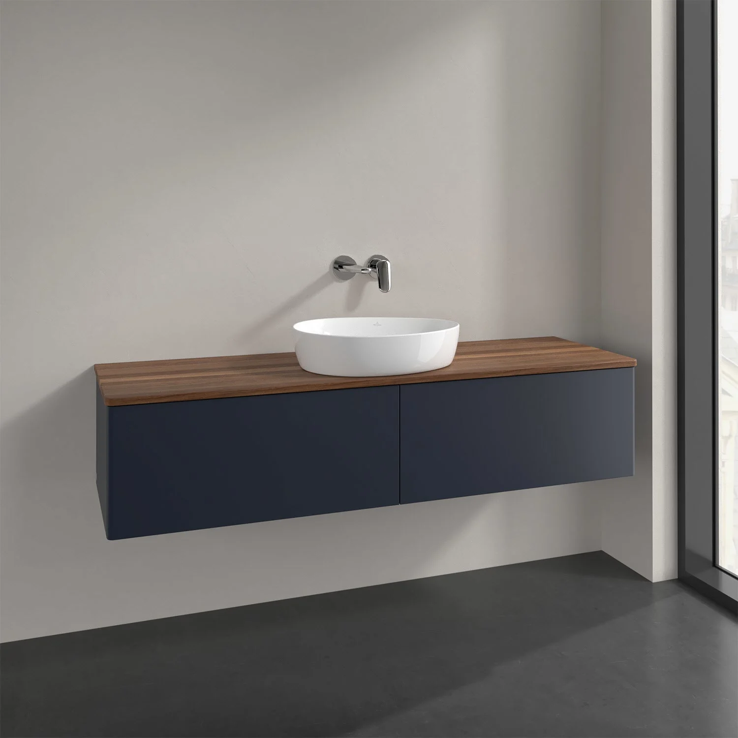 Umywalka z drewnianym blatem w nowoczesnej łazience, Villeroy & Boch