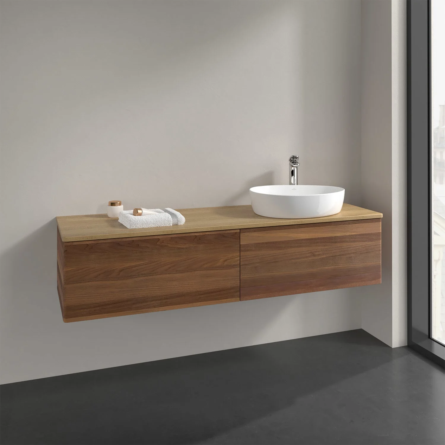 Umywalka z ciemną drewnianą powierzchnią i okrągłą umywalką, Villeroy & Boch